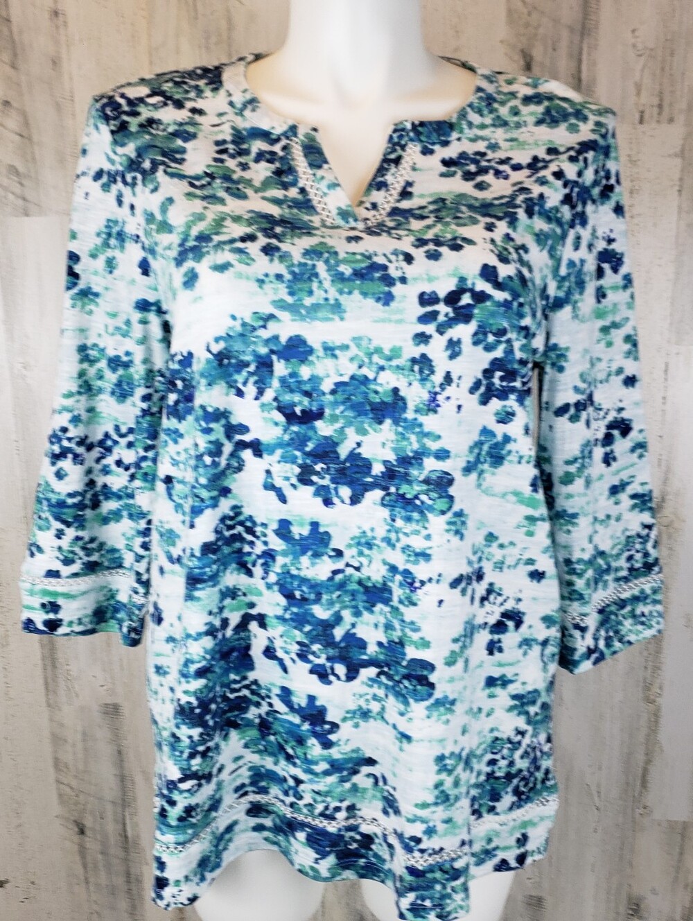 Chico's Blue and Teal Printed Top Size 3